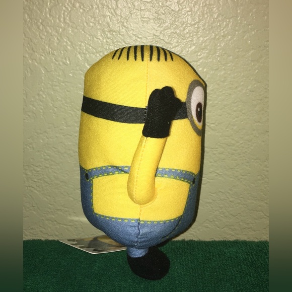 NWT Minion Plush 6.5in - Picture 4 of 6